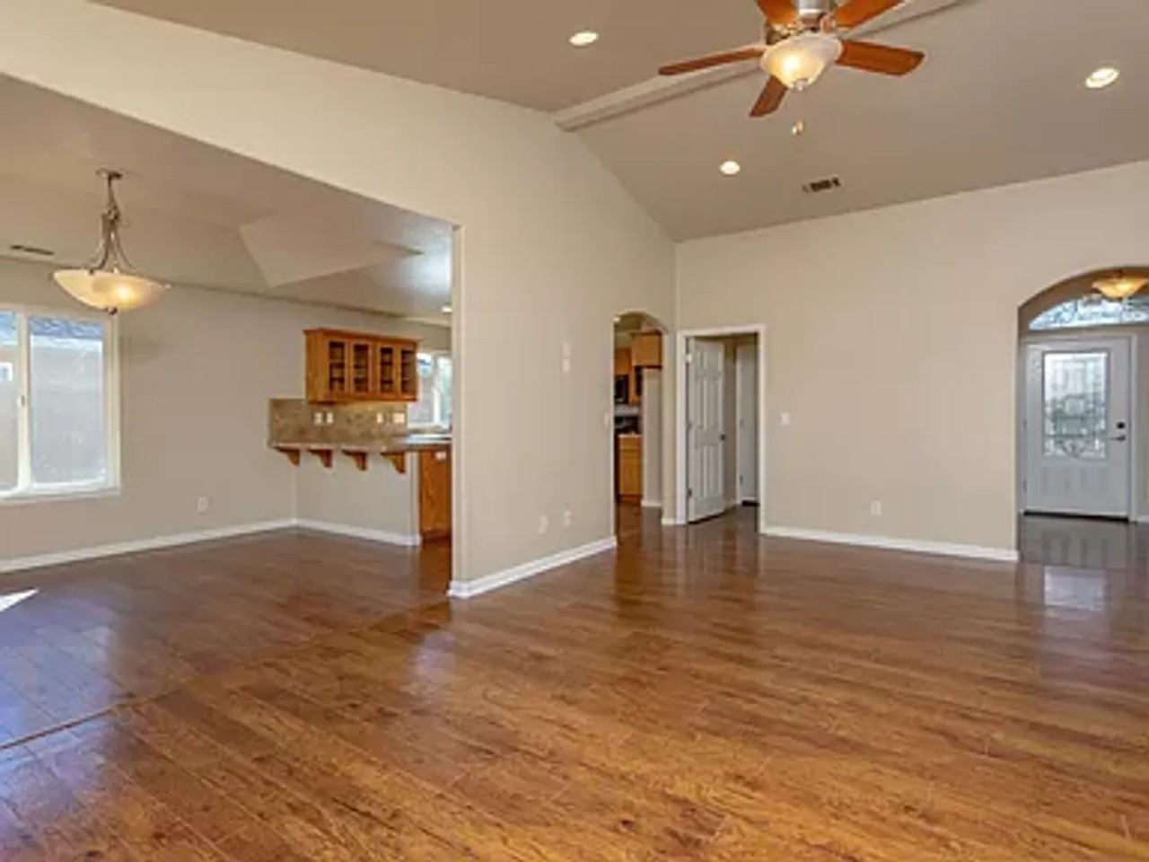 3717 Rhonda Rd - Photo 3 of 20