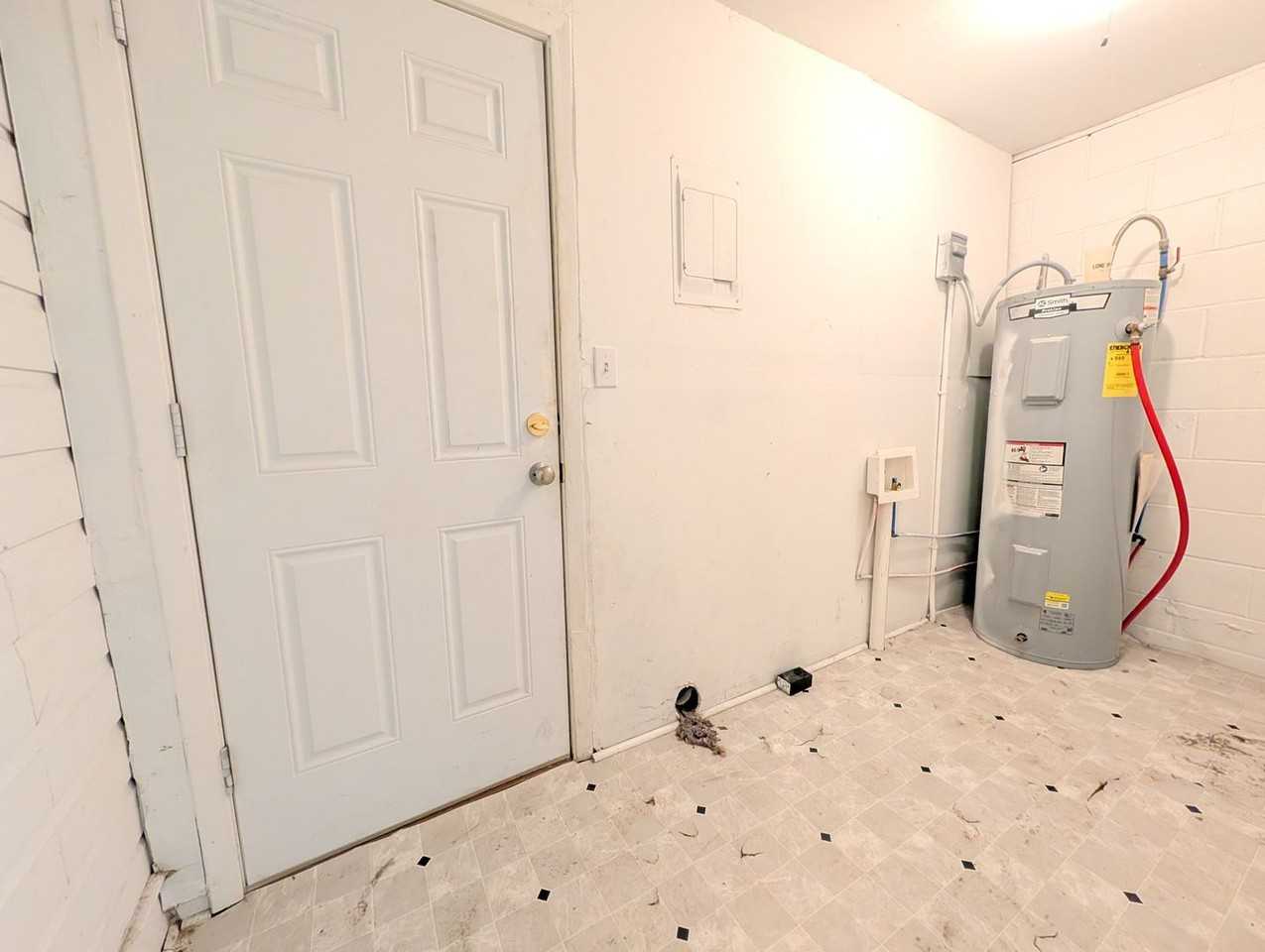 306 Roosevelt St - Photo 6 of 9