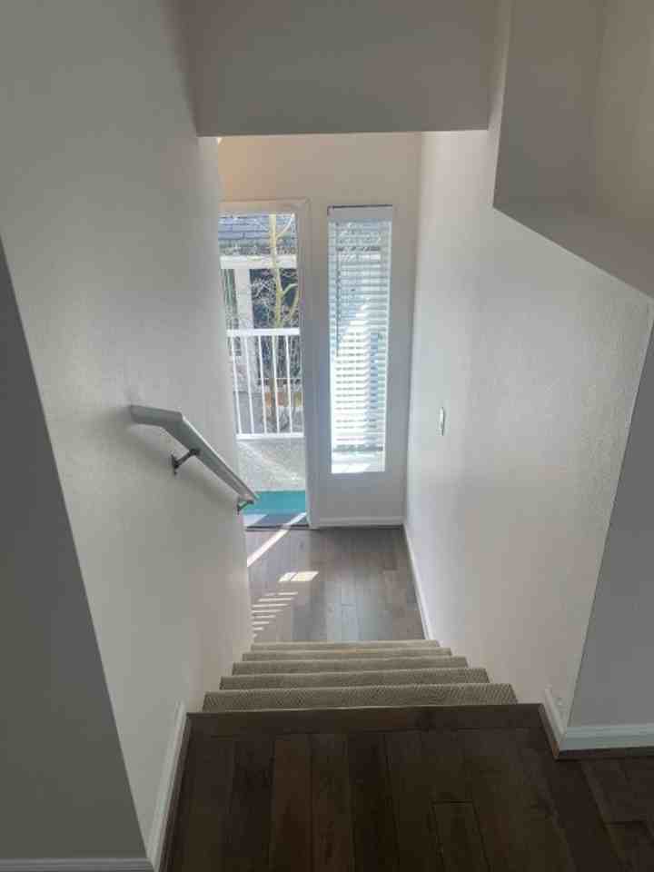 15720 Manor Way #H4 - Photo 5 of 35