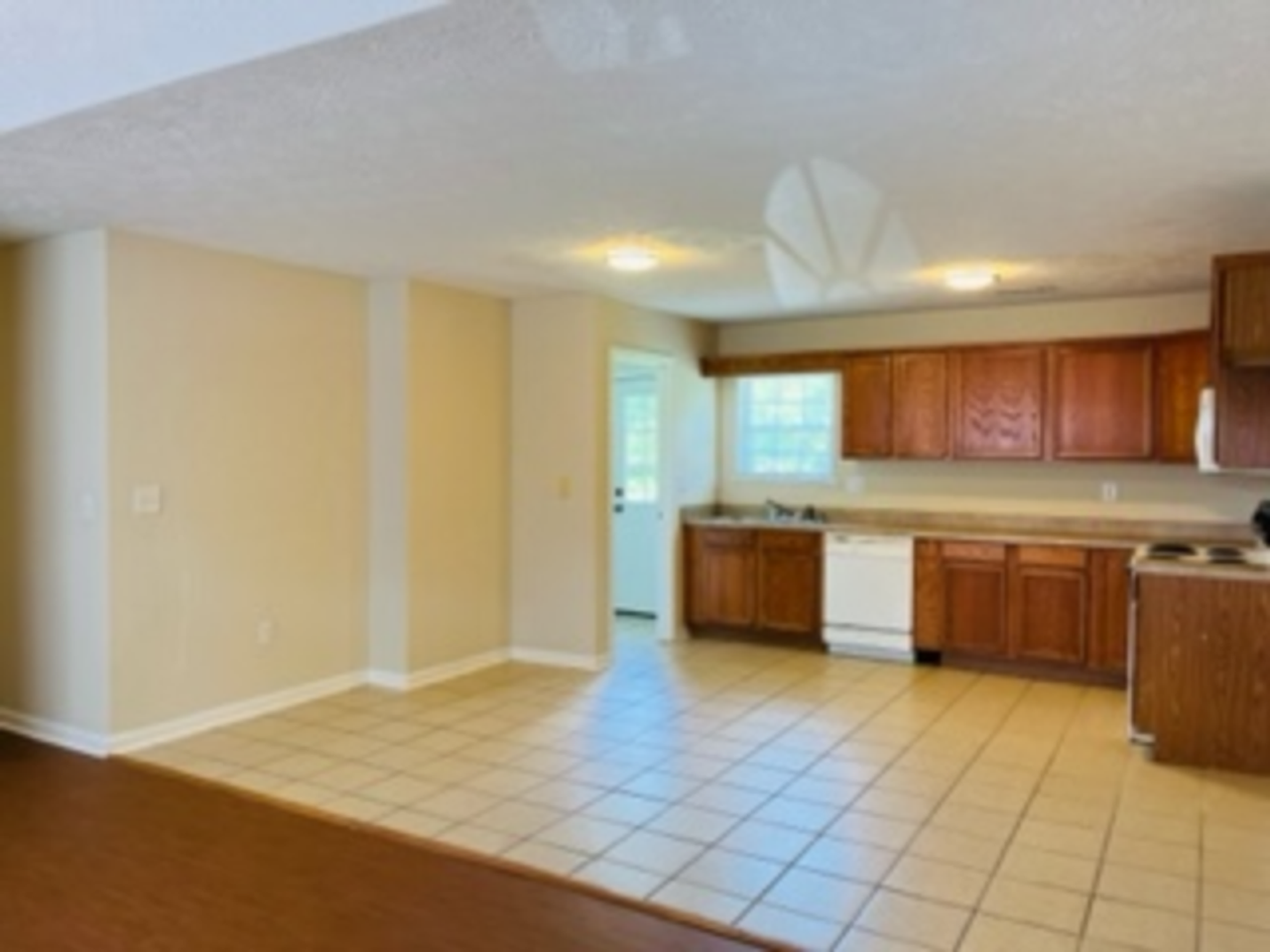 140 Kinney Rd - Photo 2 of 6