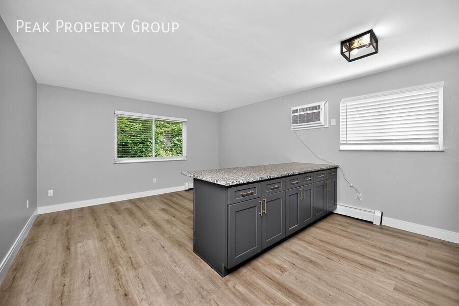 6140 Ridge Ave #7 - Photo 4 of 13