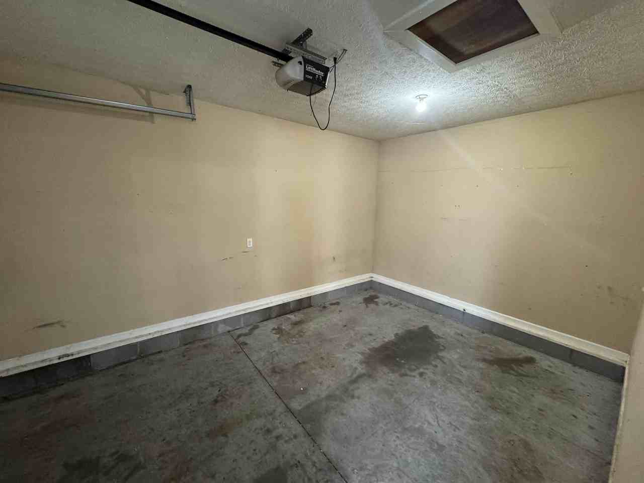 301 Hilton Way - Photo 5 of 14