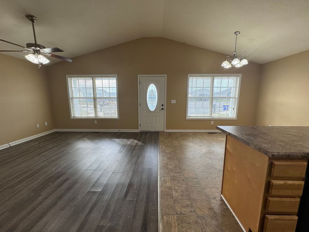 125 Perdez Ct - Photo 2 of 15