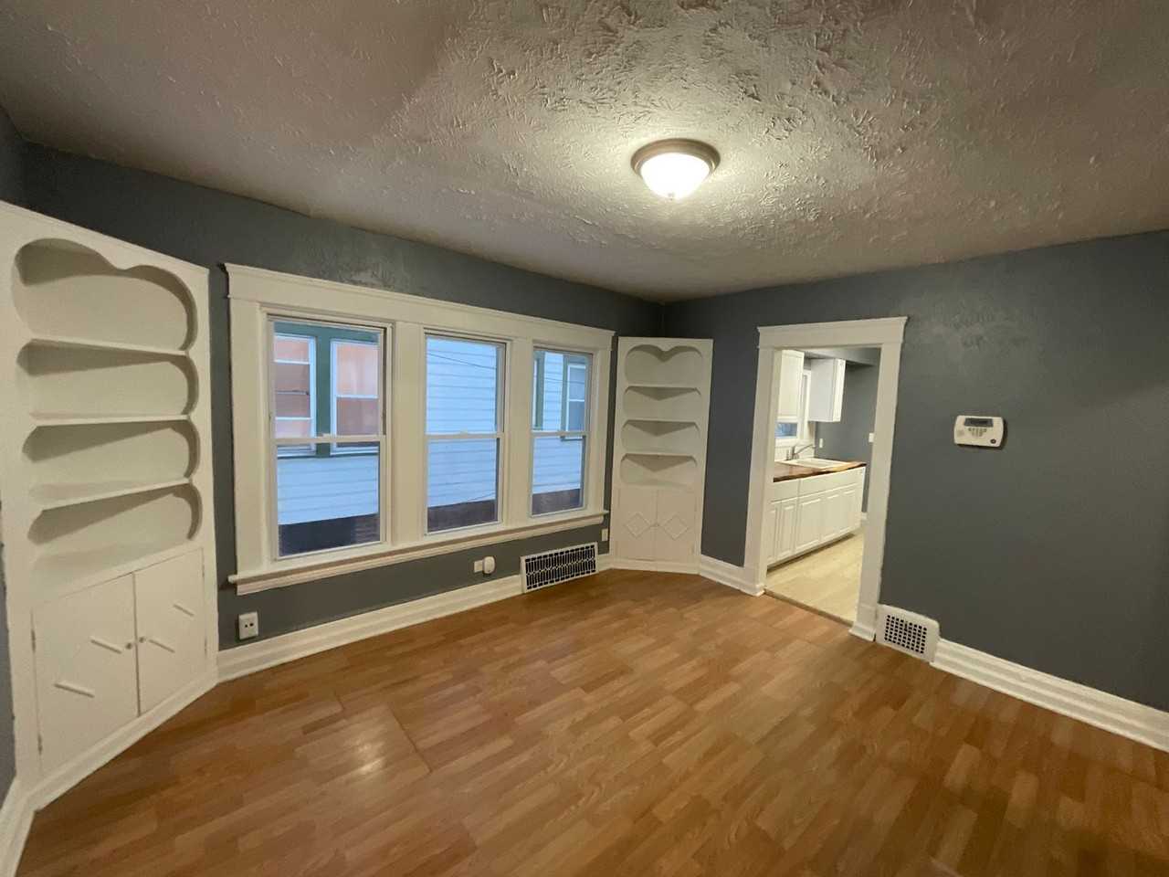 12602 Thornhurst Ave - Photo 5 of 27