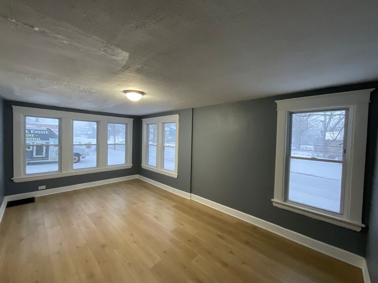 12602 Thornhurst Ave - Photo 7 of 27