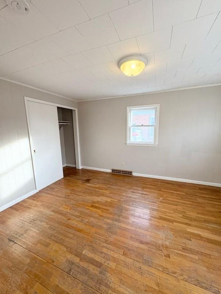 108 S Washington St - Photo 5 of 15