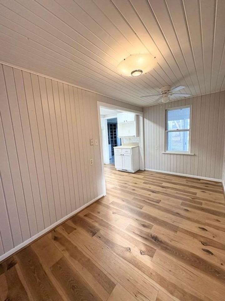 108 S Washington St - Photo 6 of 15