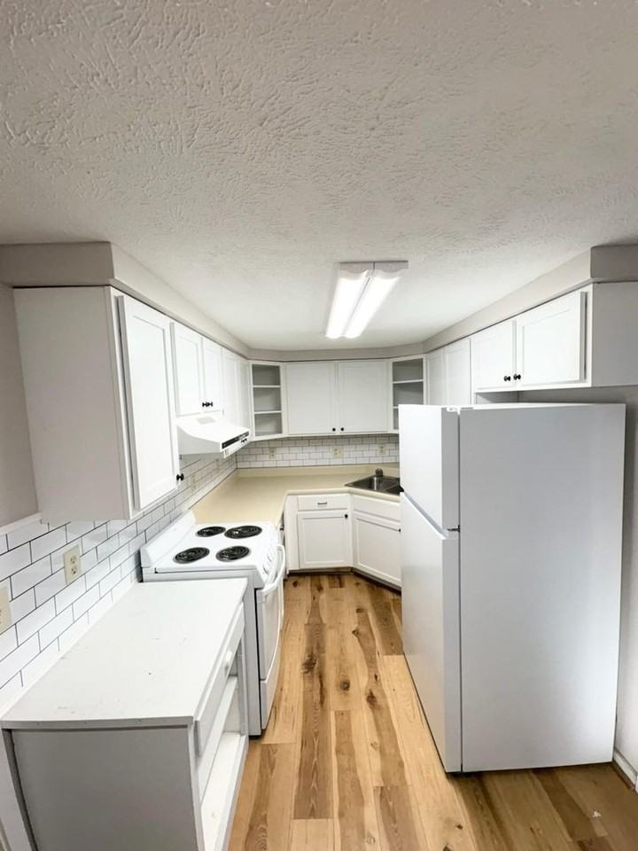 108 S Washington St - Photo 7 of 15