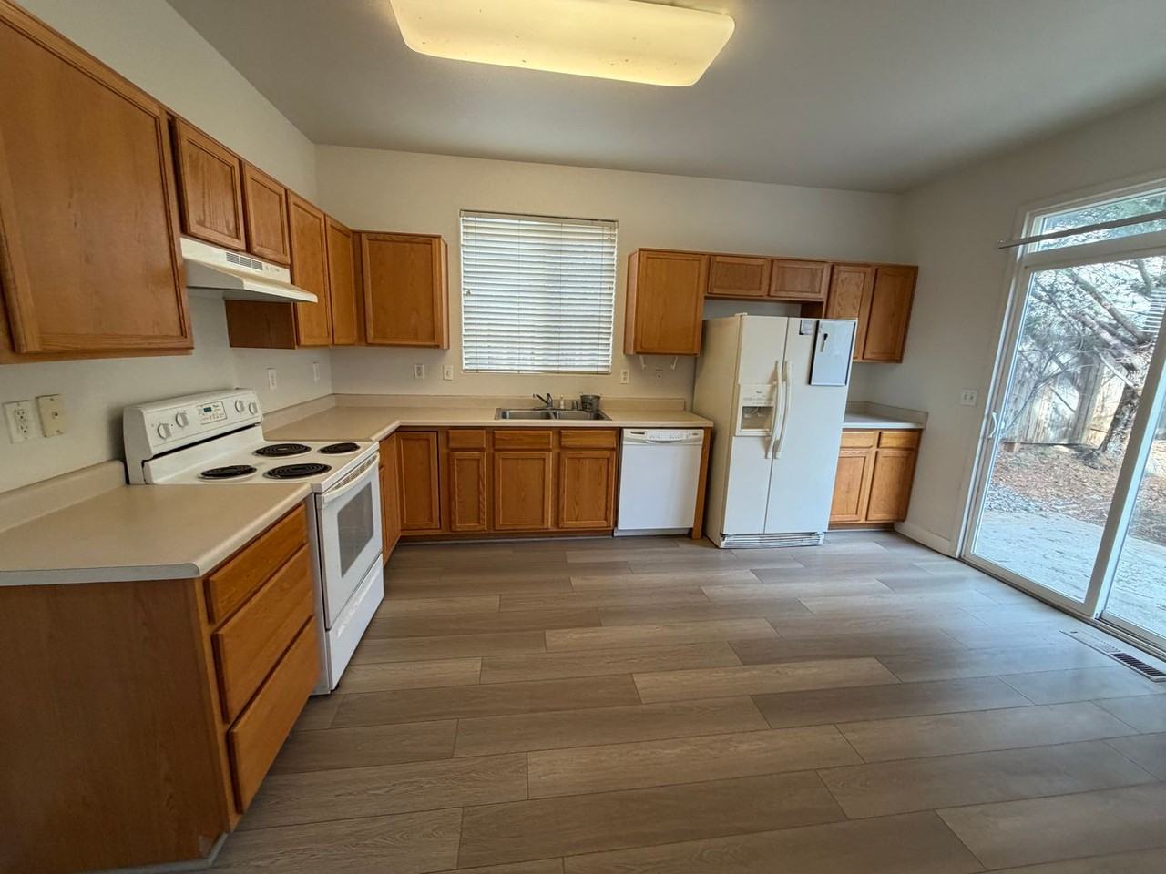 2266 Sapphire Ridge Way - Photo 6 of 20