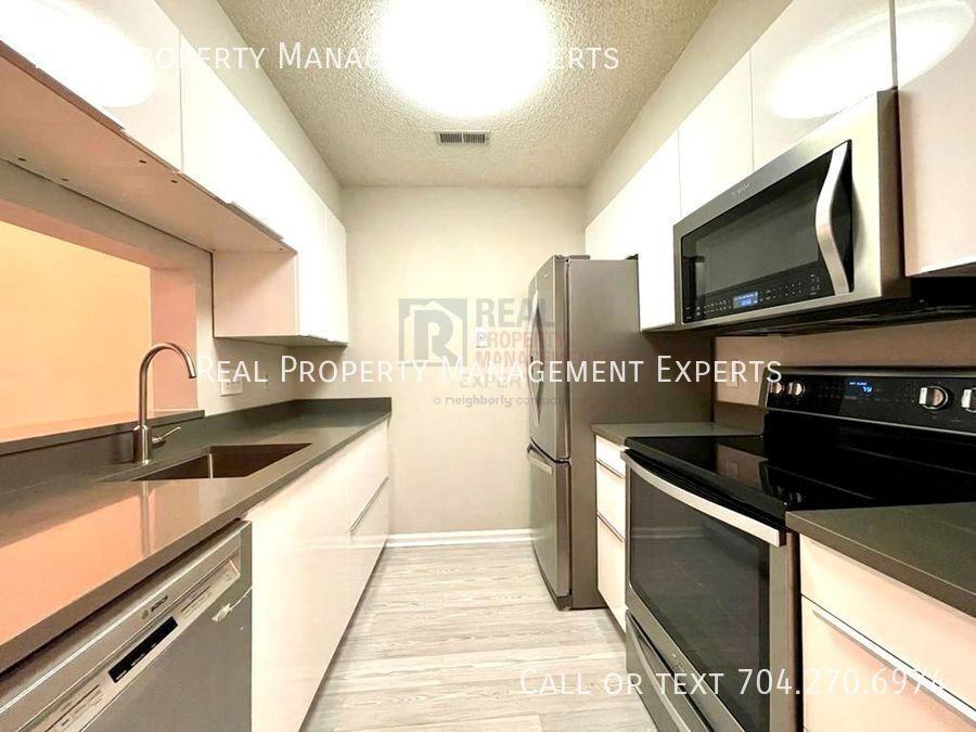 5003 Sharon Rd #P - Photo 2 of 17