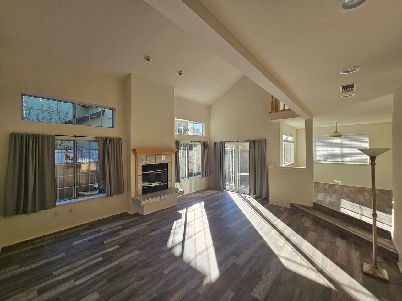 231 Rosita St - Photo 2 of 23