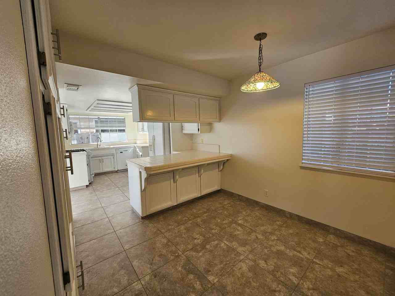 231 Rosita St - Photo 6 of 23