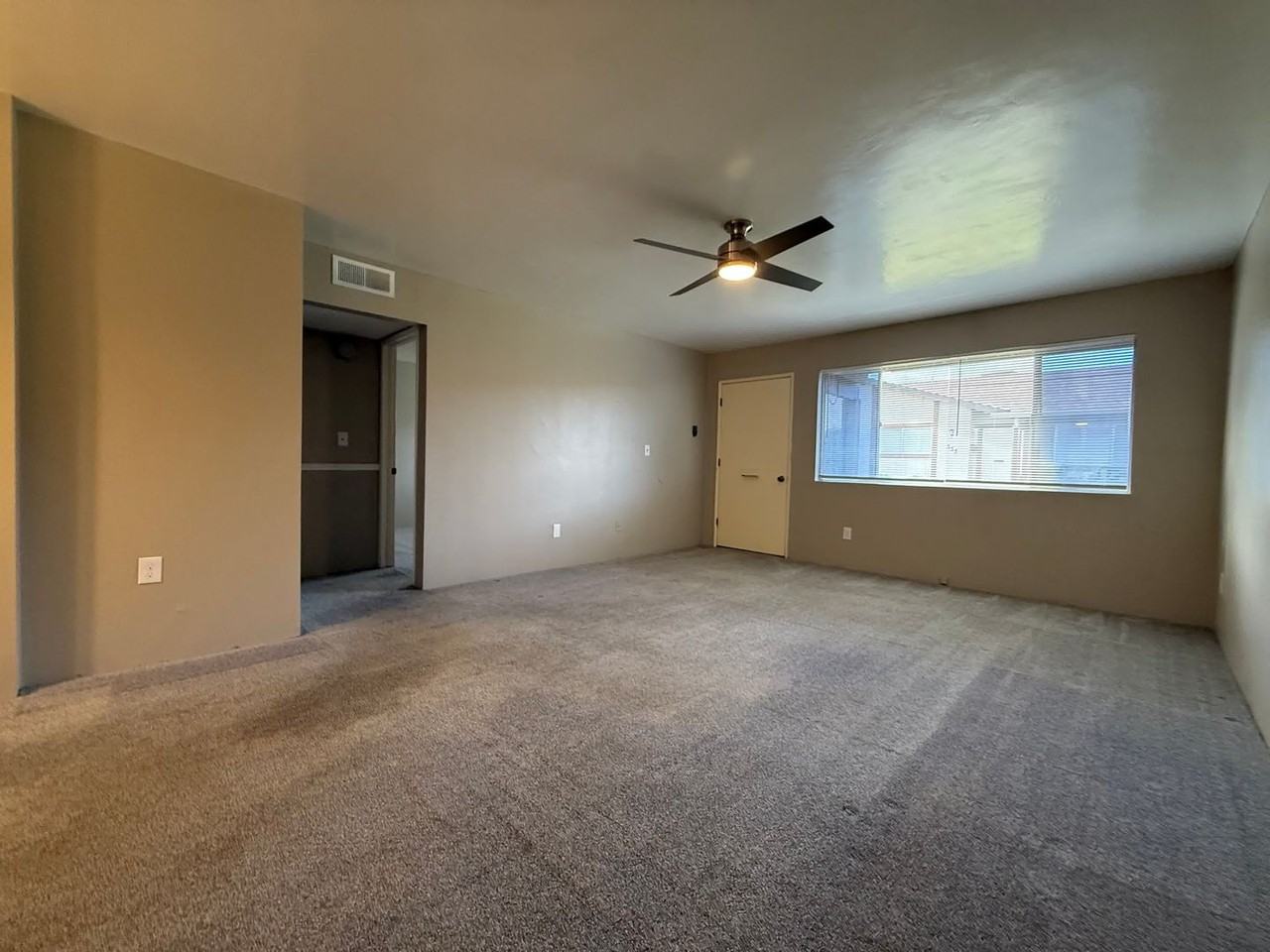 541 Front St - Photo 2 of 13