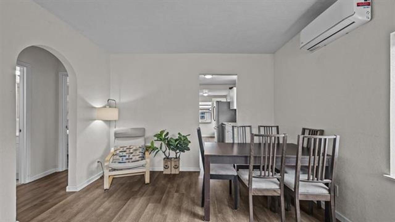 334 Belford Ave - Photo 5 of 43