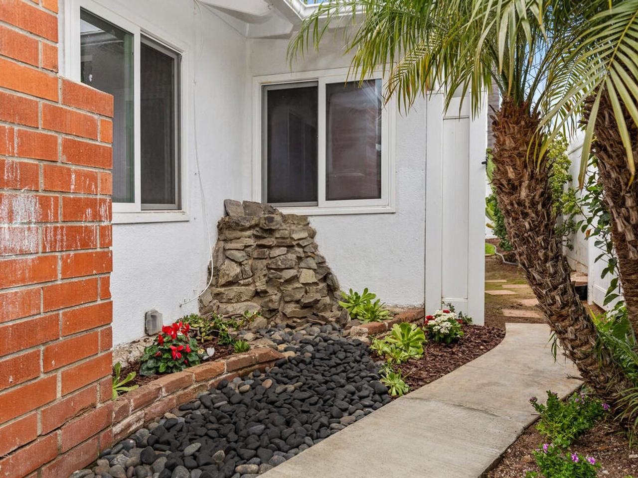 1604 Grandview St - Photo 4 of 28