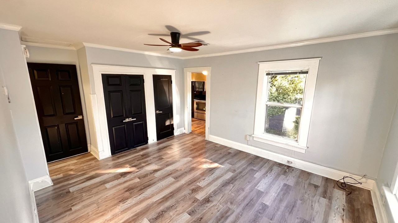 35 Hill Ave #1 - Photo 5 of 14