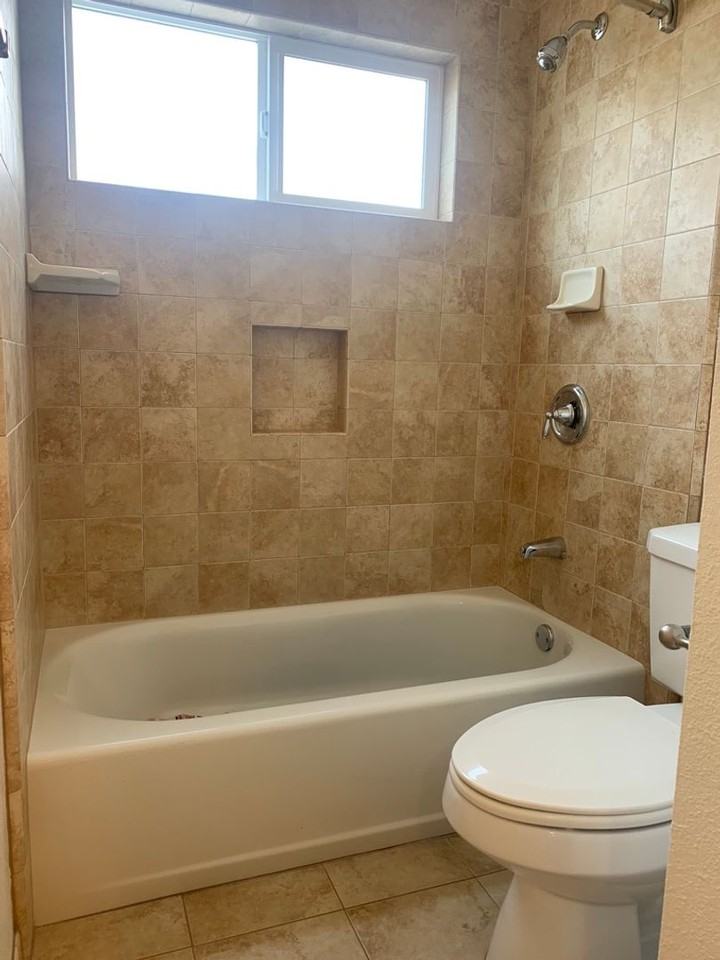 La Loma - Photo 6 of 21