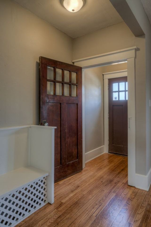 3913 3913 / 3915 / 3917 / 3919 Farnam St - Photo 2 of 17