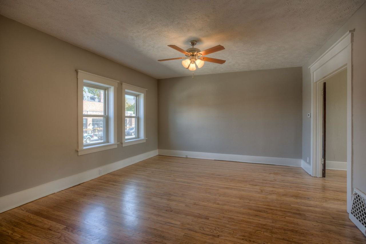 3913 3913 / 3915 / 3917 / 3919 Farnam St - Photo 5 of 17