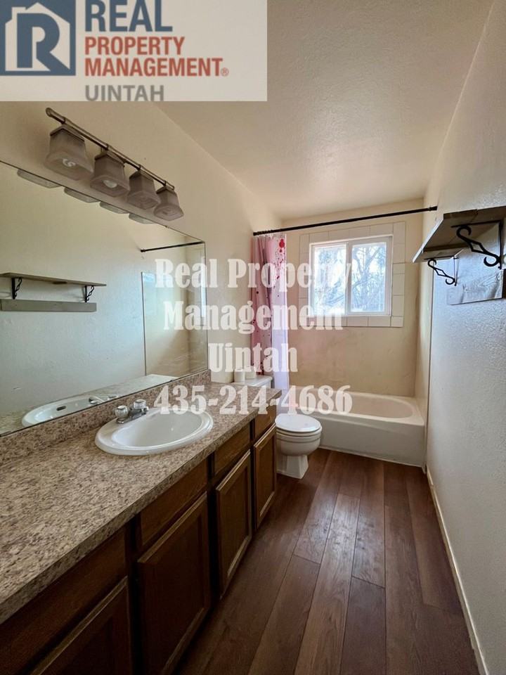 1608 S 1000 W - Photo 6 of 14