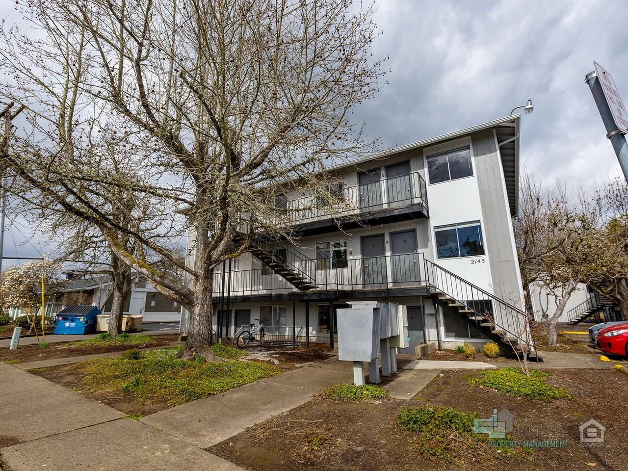 2145 Nw Taylor Ave - Photo 6 of 18