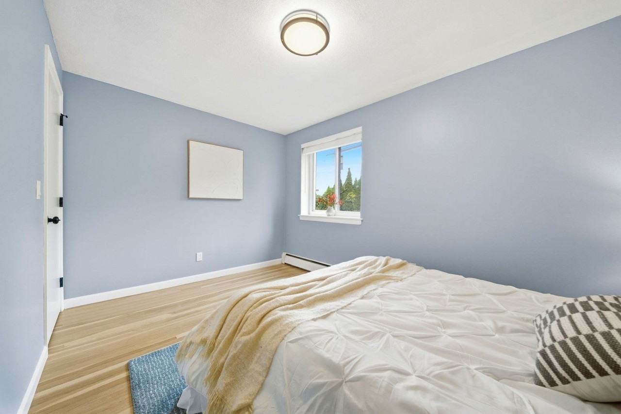 22 Radcliffe Rd - Photo 5 of 11