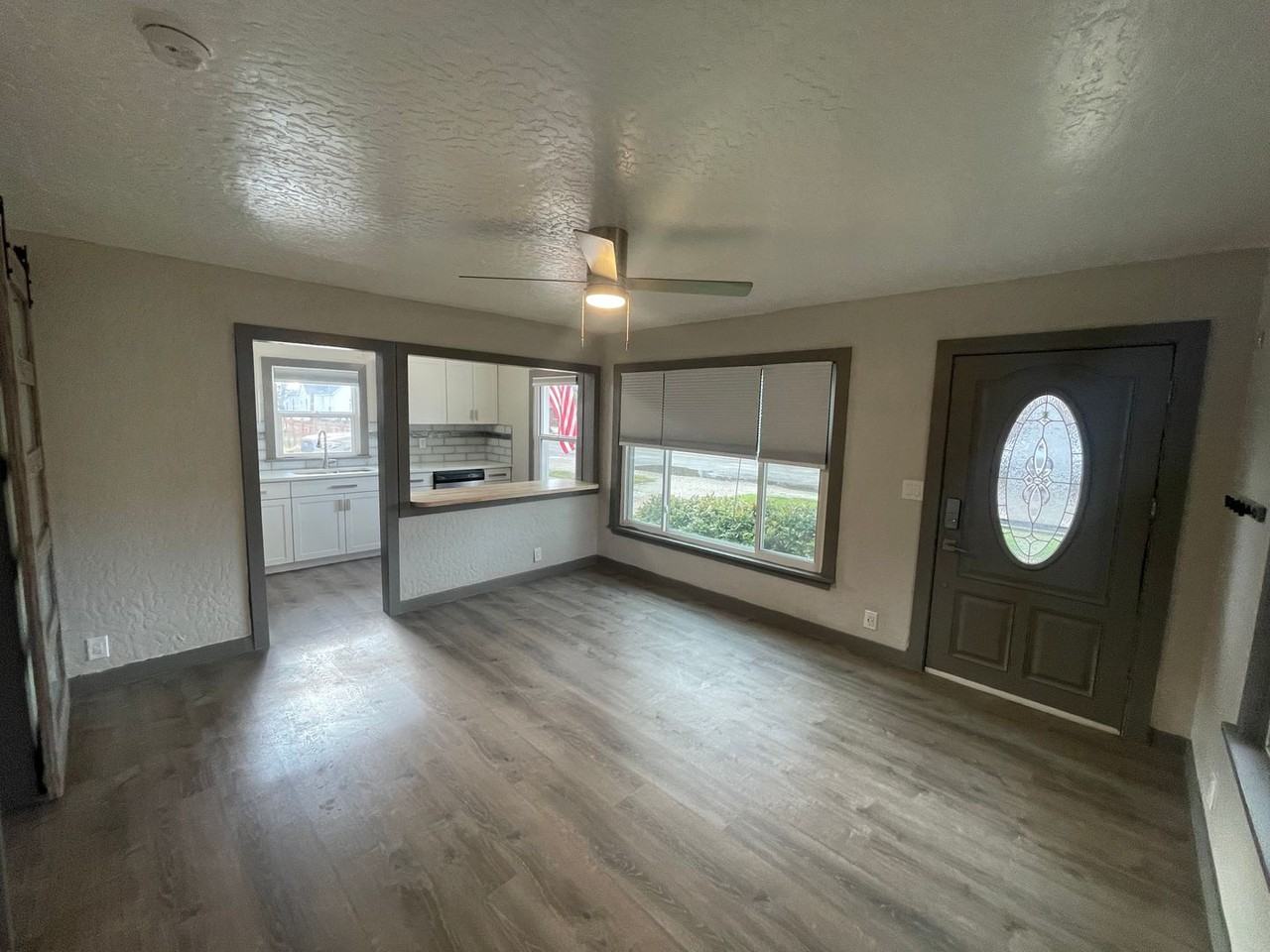 1662 Ogden Ave - Photo 4 of 22