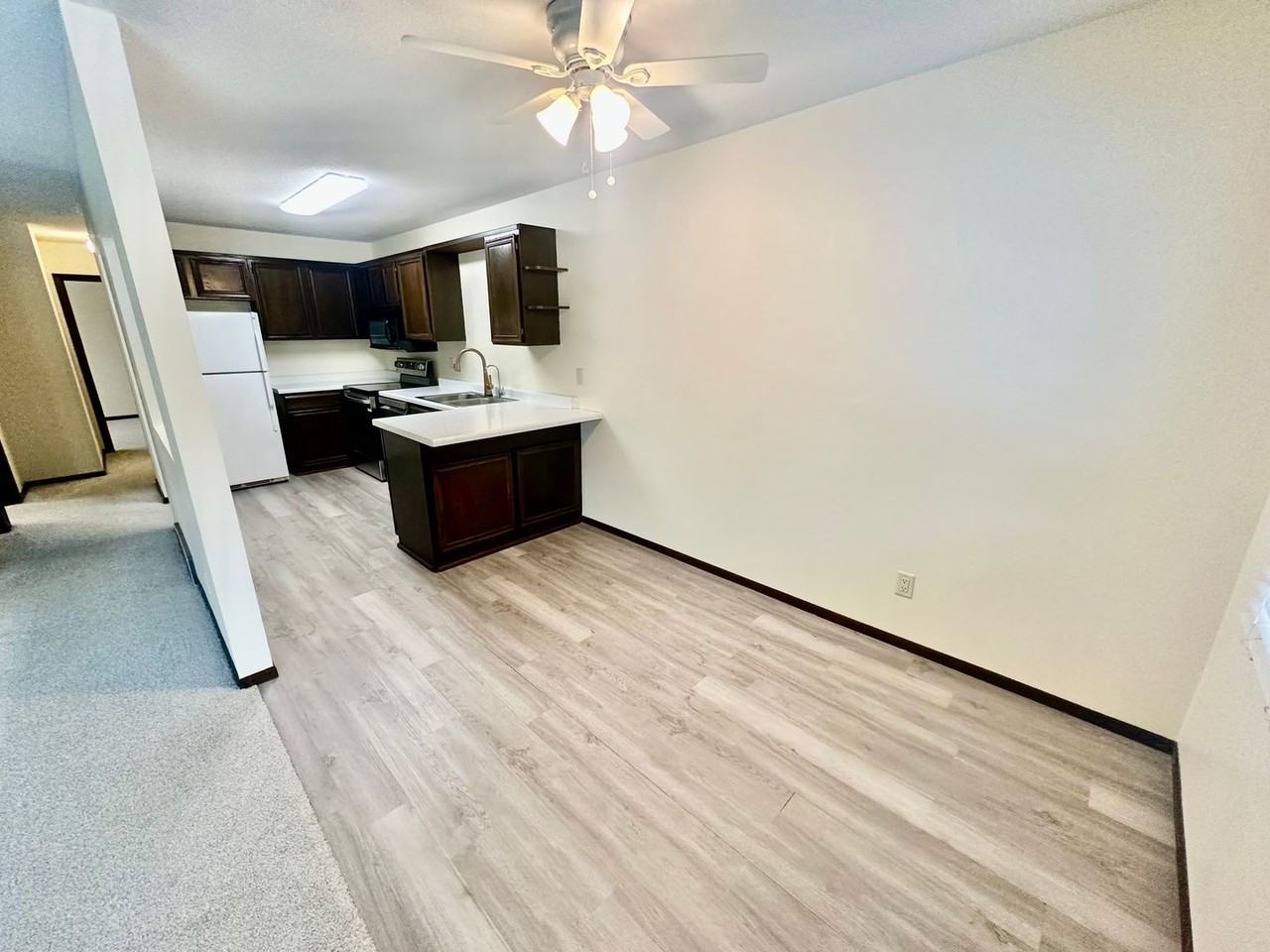 1171 Timbershore Ln - Photo 7 of 24