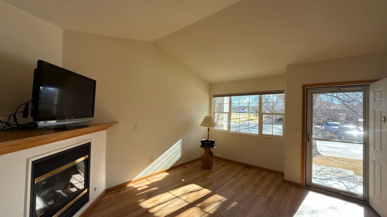 356 Shupe Ct - Photo 4 of 23