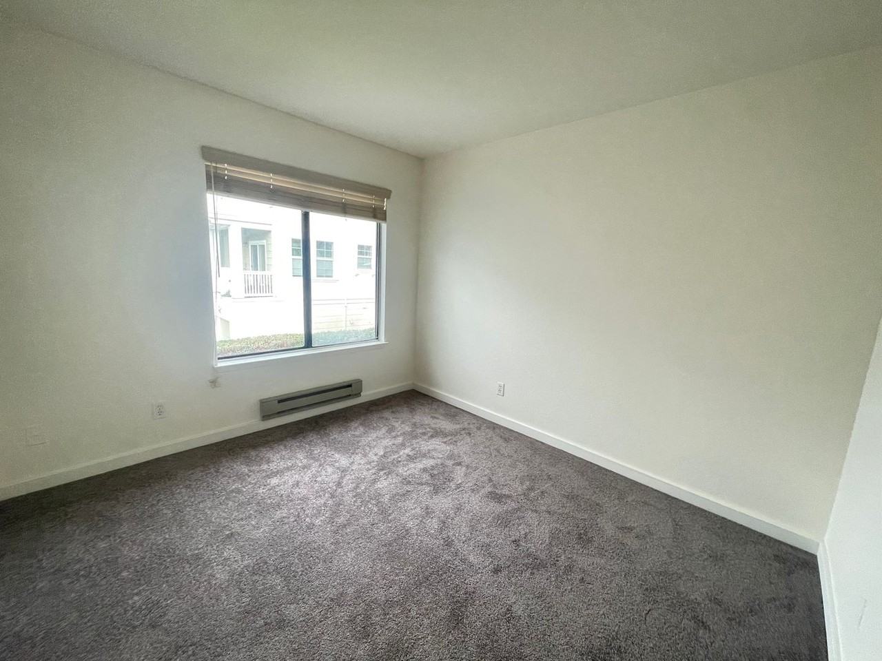 8 Schooner Ct - Photo 7 of 16