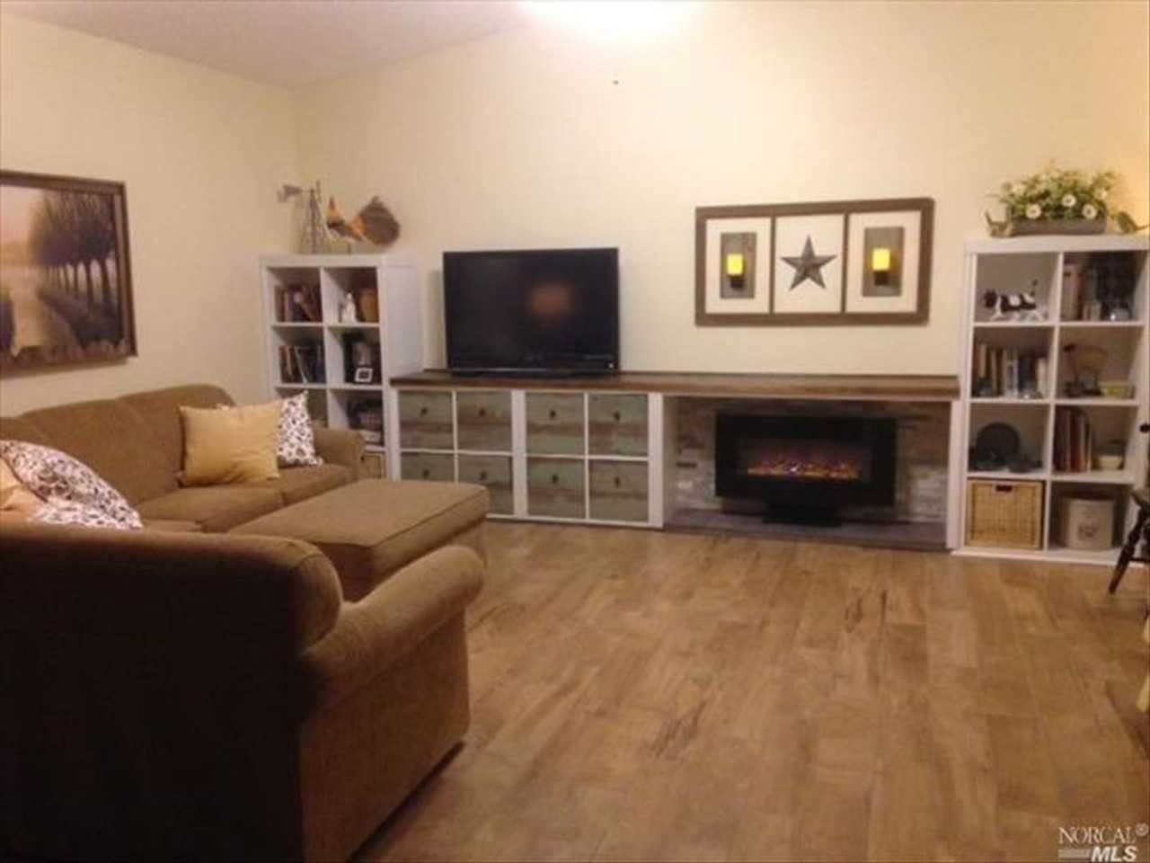 2842 Montclair Way - Photo 3 of 3