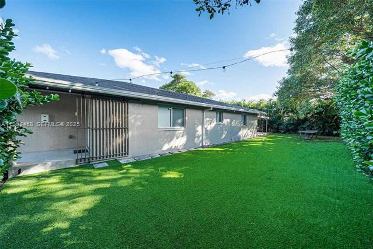 54 Nw 84th St #54 - Photo 5 of 27