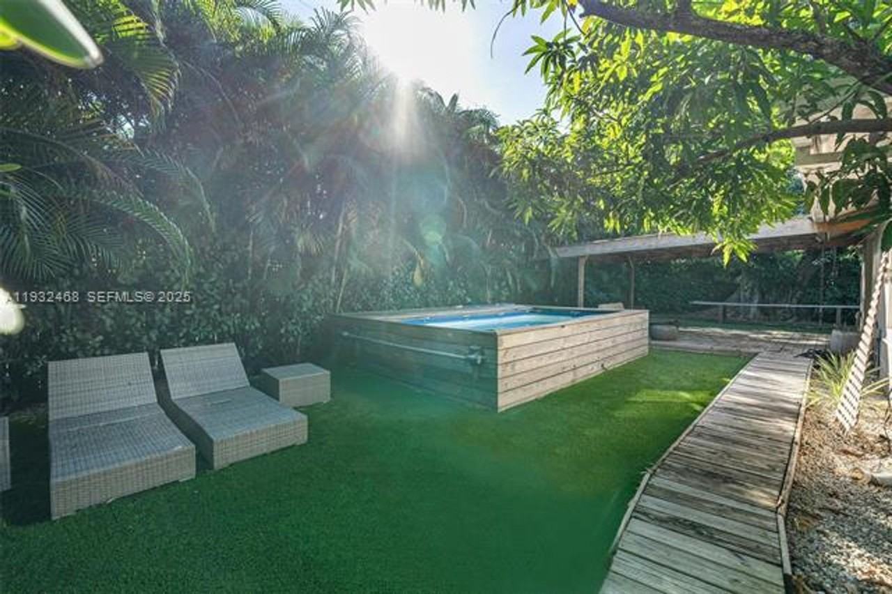 54 Nw 84th St #54 - Photo 7 of 27