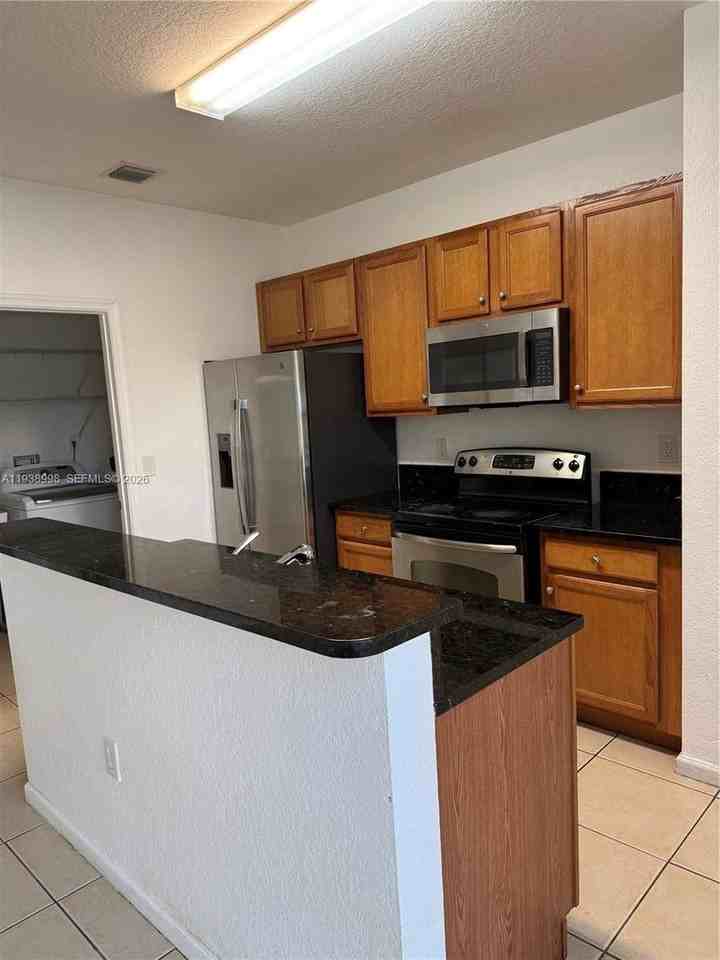 12260 Sw 27th St - Photo 2 of 27