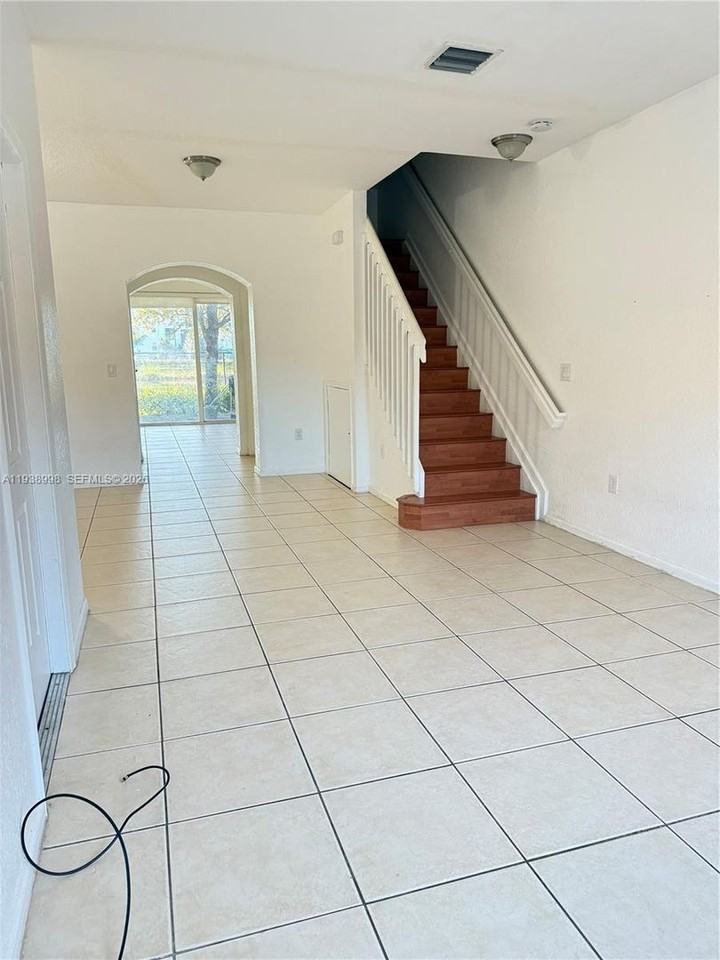 12260 Sw 27th St - Photo 5 of 27