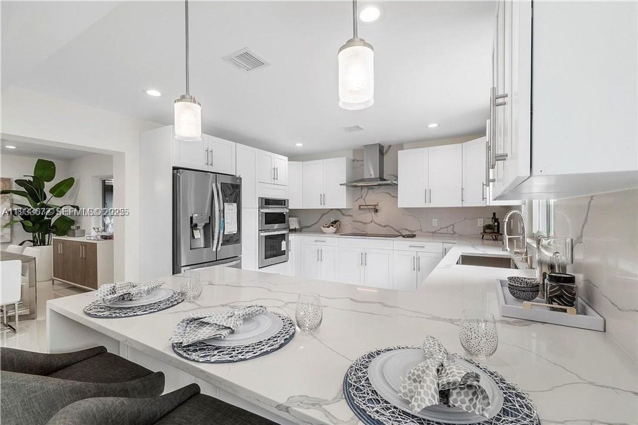 224 E Acre Dr - Photo 2 of 30