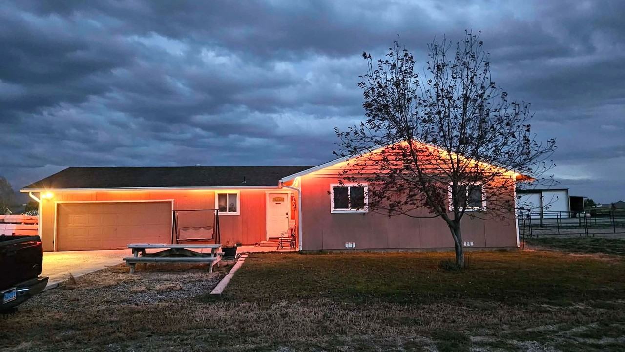 351 Valley Bend Dr - Photo 2 of 14