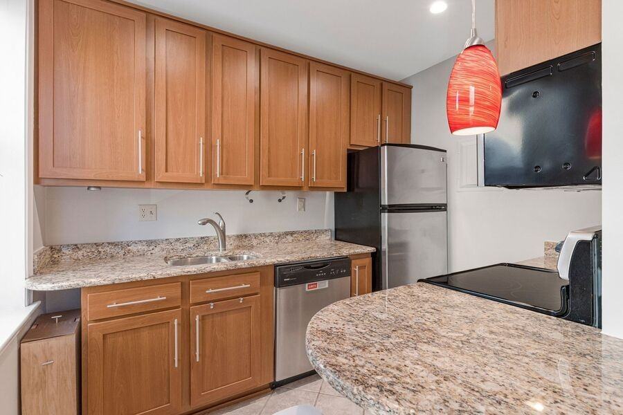 2001 16th St Nw #302 - Photo 7 of 27