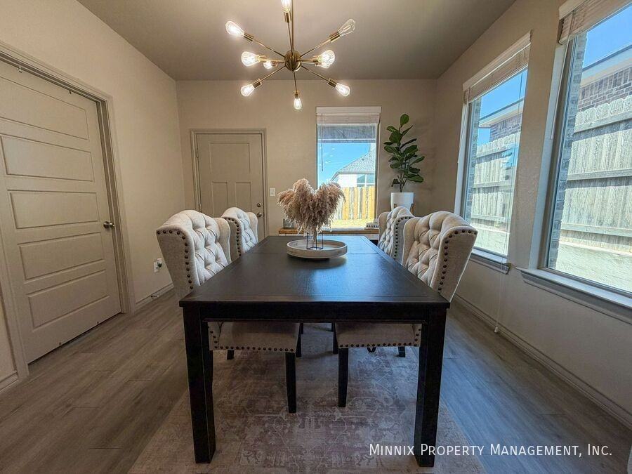 7504 89th St - Photo 5 of 20