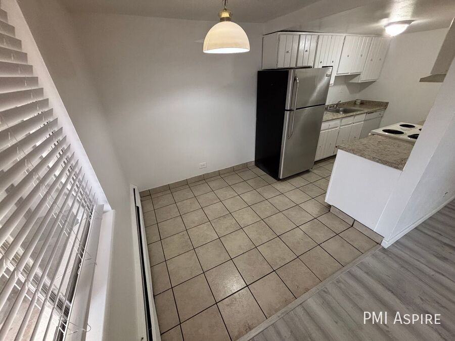 1600 Geneva St #304 - Photo 4 of 11