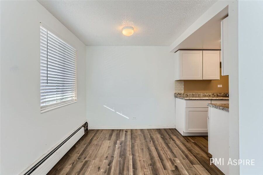 1600 Geneva St #306 - Photo 3 of 12