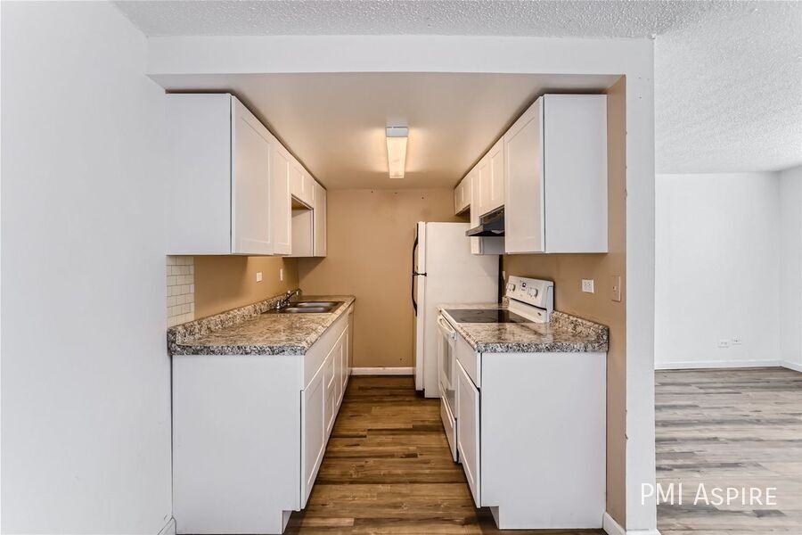 1600 Geneva St #306 - Photo 6 of 12