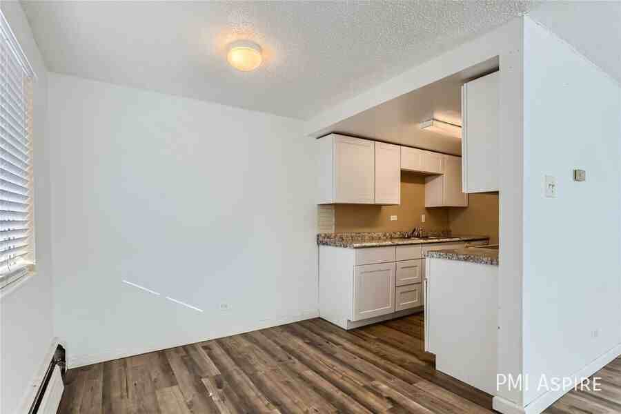 1600 Geneva St #306 - Photo 7 of 12