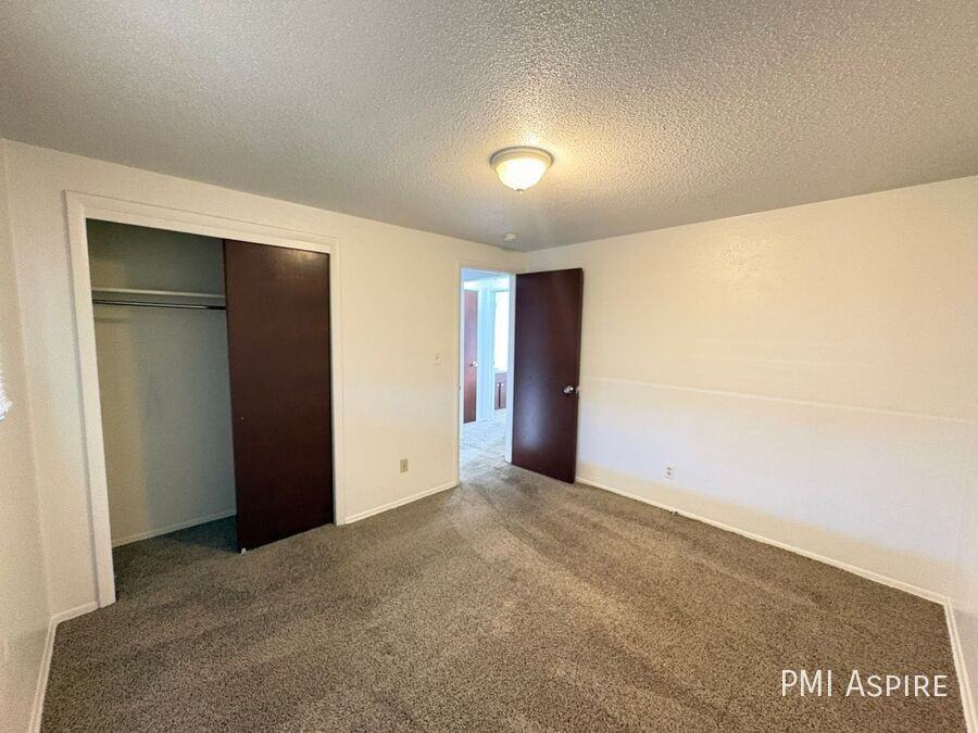 1451 Lamplighter Dr - Photo 5 of 12