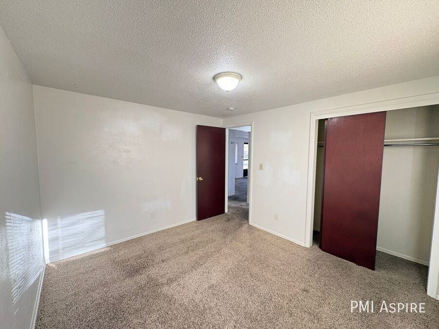 1451 Lamplighter Dr - Photo 7 of 12