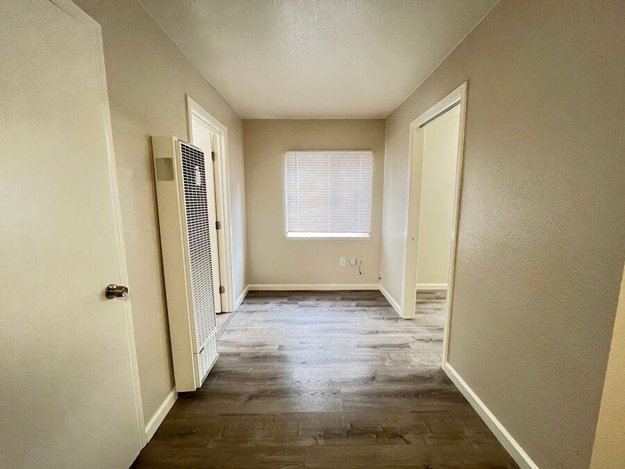 2227 Bonar St #C - Photo 7 of 14