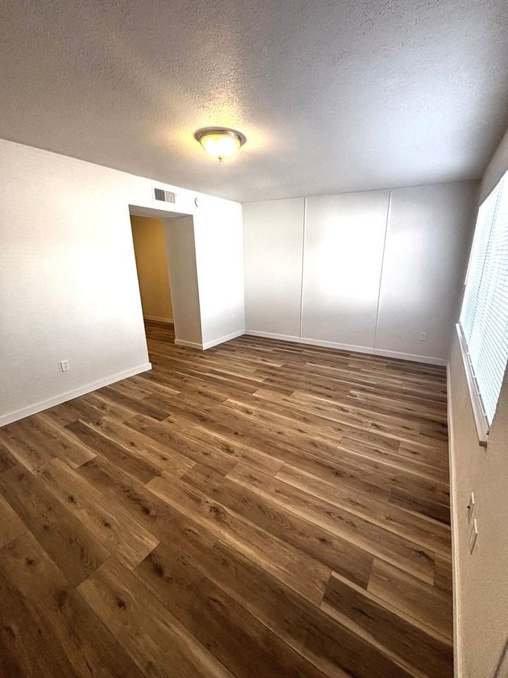 21 University Dr #2 - Photo 6 of 16