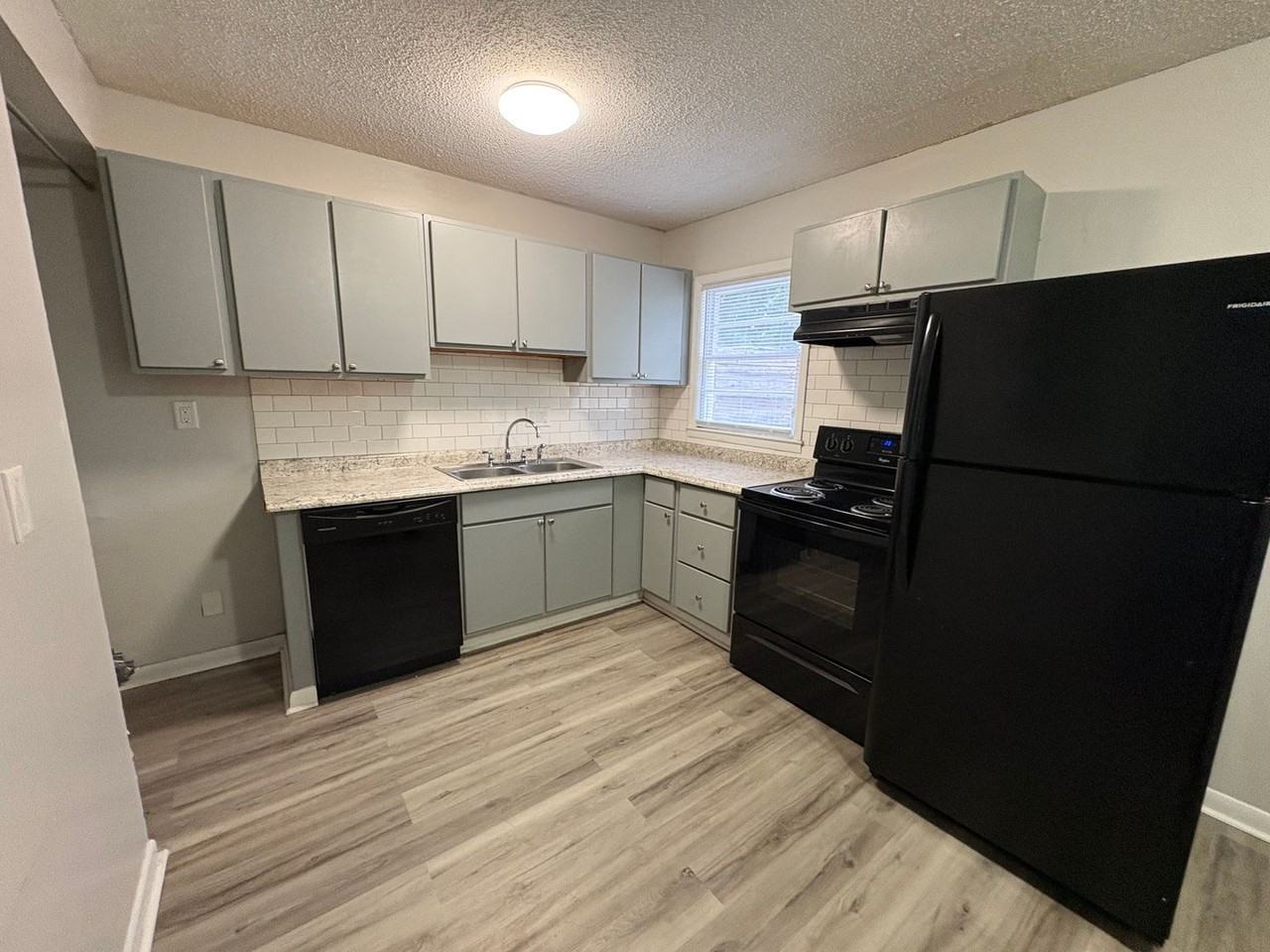 131 Wall St #103 - Photo 2 of 8