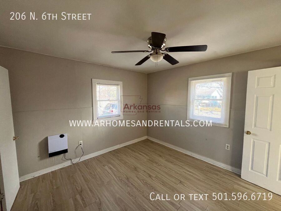 206 N 6th St - Photo 7 of 10