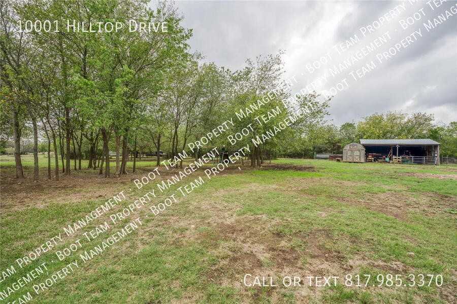 10001 Hilltop Dr - Photo 5 of 47